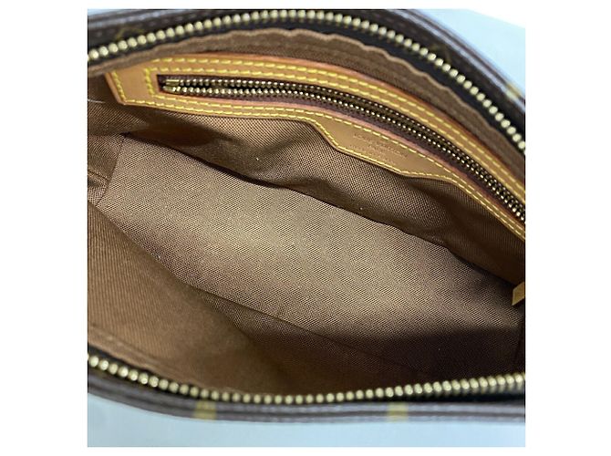 Bolsa de Ombro Louis Vuitton Monogram Trotteur Marrom - vista 4