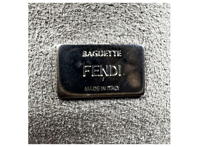 Fendi Schultertasche aus blauem Leder - Ansicht 13
