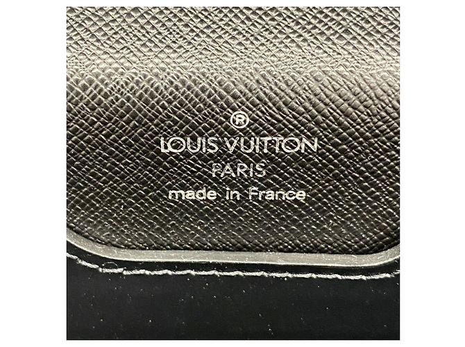 Louis Vuitton Taiga Robusto 1 Briefcase Cinza - vista 5