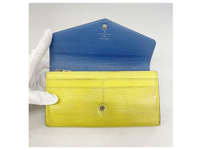 Louis Vuitton Epi Bicolor Portefeuille Sarah Long Wallet Blu - vista 8