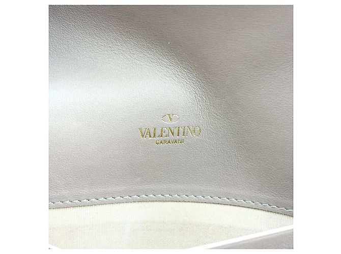 Valentino Garavani Rockstud Envelope Chain Leather Beige - vista 6