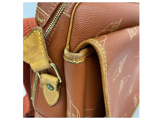 Borsa a tracolla Louis Vuitton LV Cup Calvi Rosso - vista 6