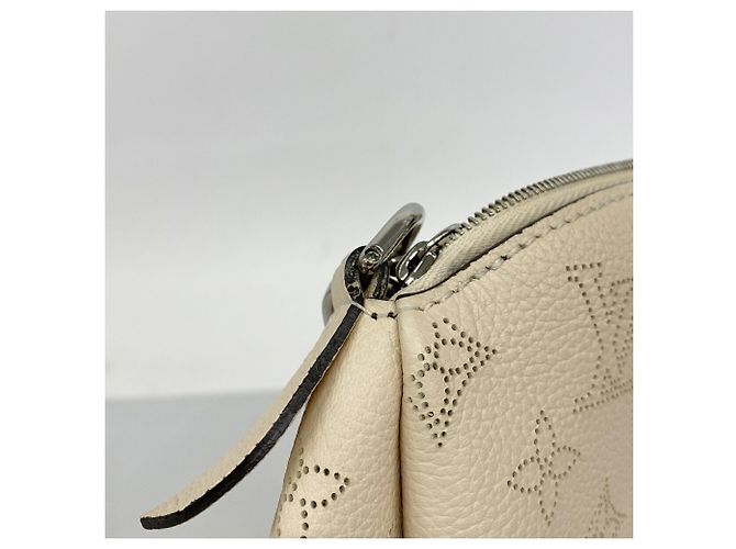 Louis Vuitton Mahina Babylon Chain BB Handtasche Roh - Ansicht 6