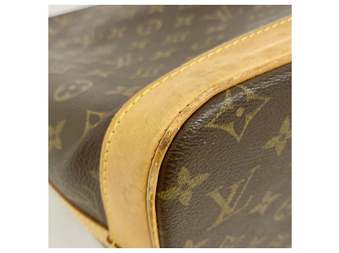 Bolso de hombro Louis Vuitton Monogram Amfar Three Vanity Star Castaño - vista 11