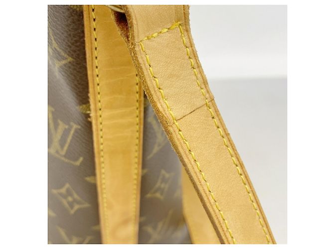 Bolso de hombro Louis Vuitton Monogram Amfar Three Vanity Star Castaño - vista 15