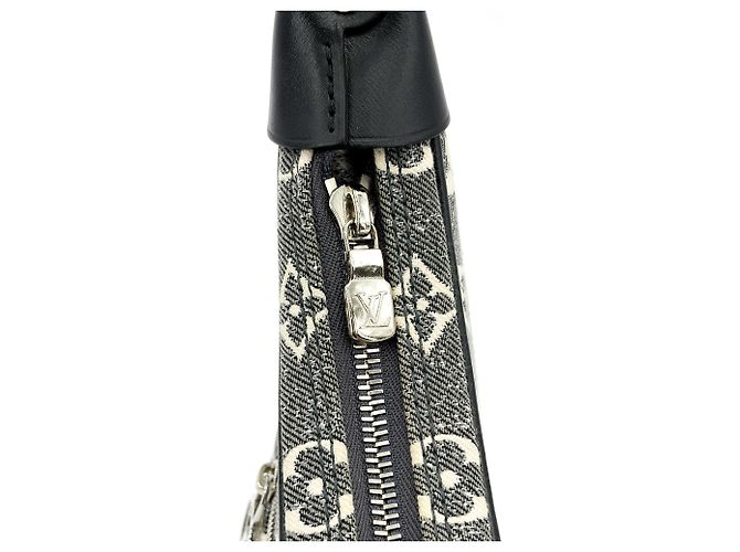 Louis Vuitton Loop Monogram Denim Negro - vista 7