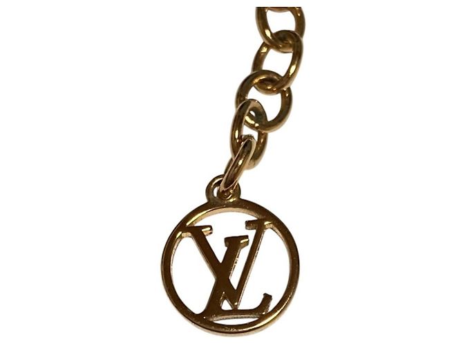 Colar Louis Vuitton Essential V Dourado - vista 5