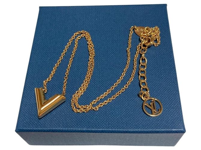 Colar Louis Vuitton Essential V Dourado - vista 8