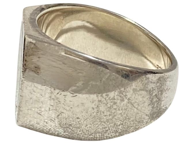 Louis Vuitton Bague Fleur Monogram Ring - view 8