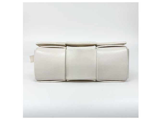 Bottega Veneta Cassette Maxi Intrecciato Leather Candy Bianco - vista 7
