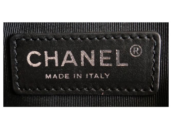 Chanel Borsa Bowling Feather Weight in Pelle Trapuntata Nero - vista 12