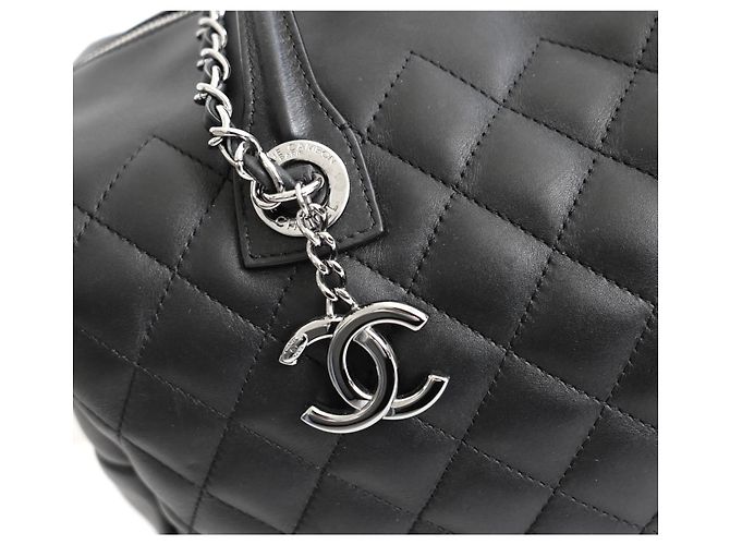 Chanel Borsa Bowling Feather Weight in Pelle Trapuntata Nero - vista 2