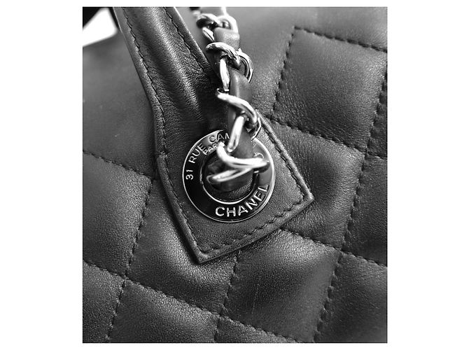 Chanel Borsa Bowling Feather Weight in Pelle Trapuntata Nero - vista 6