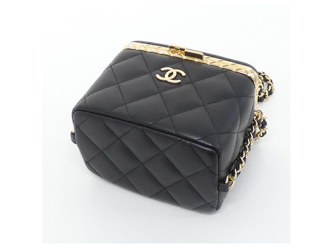 Borsa a tracolla Chanel in pelle d'agnello Nero - vista 3