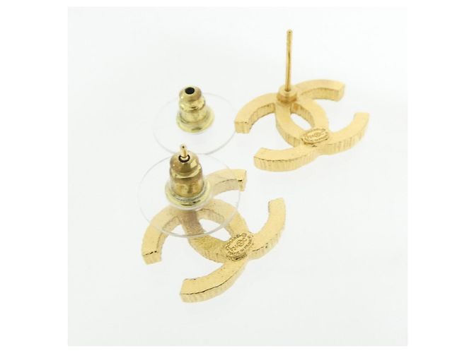Pendientes de botón Chanel ABC502 Gold Dorado - vista 3