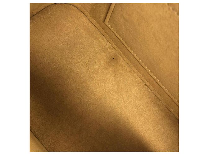 Bolsa Louis Vuitton Epi Alma BB Bege - vista 10