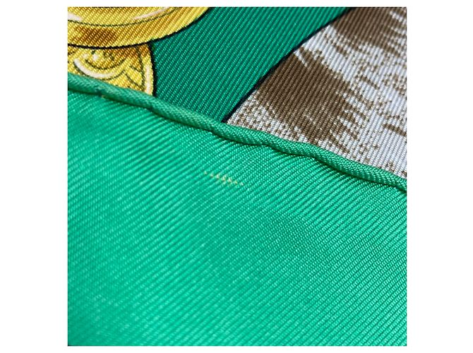 Hermès Hermes Carre 90 CASQUES et PLUMETS Schal Mehrfarben Grün - Ansicht 7