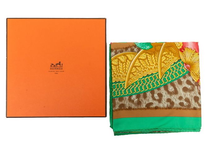 Hermès Hermes Carre 90 CASQUES et PLUMETS Schal Mehrfarben Grün - Ansicht 9