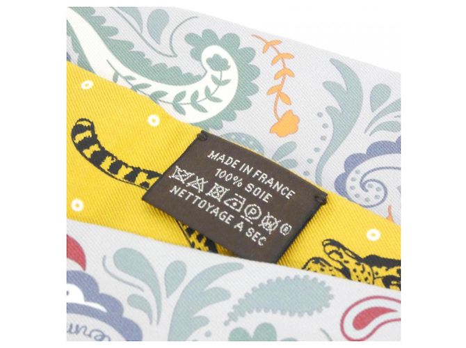 Hermès Hermes Guepards Bandana Twilly Scarf Castaño Amarillo - vista 4