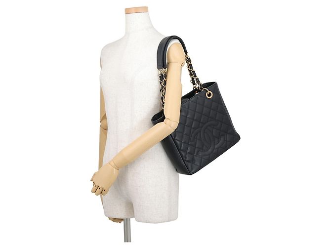 Bolso Tote Chanel Matelassé Negro - vista 4