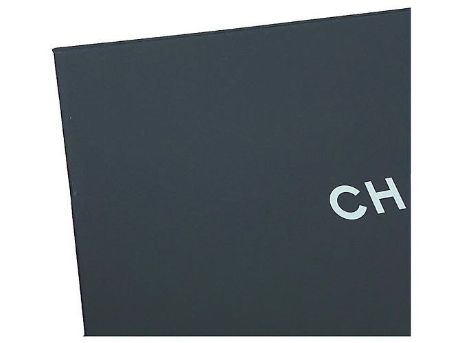 Borsa a spalla Chanel Black Matelassé Nero - vista 17