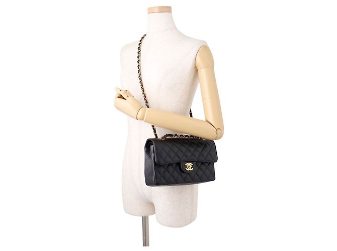 Borsa a spalla Chanel Black Matelassé Nero - vista 5