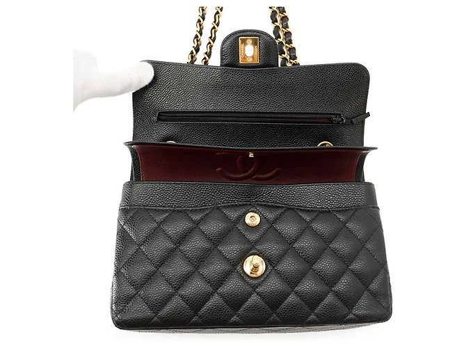 Borsa a spalla Chanel Black Matelassé Nero - vista 6