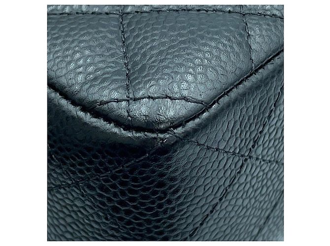 Borsa a spalla Chanel Black Matelassé Nero - vista 8