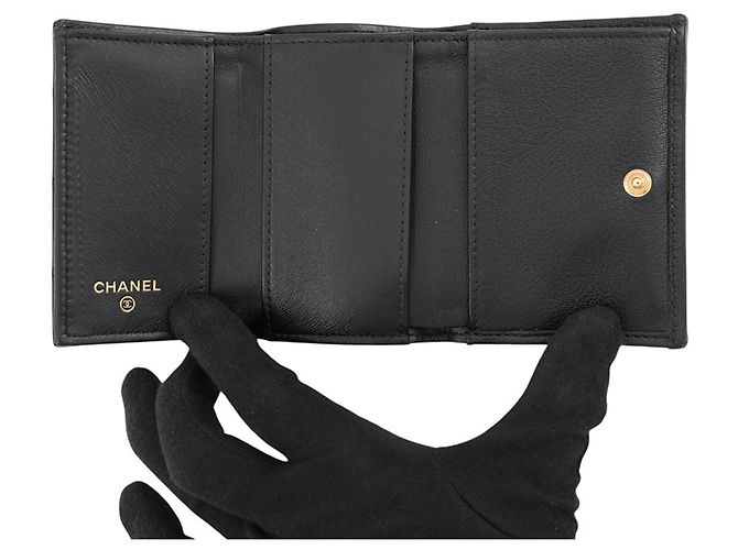 Chanel Matelasse Tri-fold Wallet Black - view 4