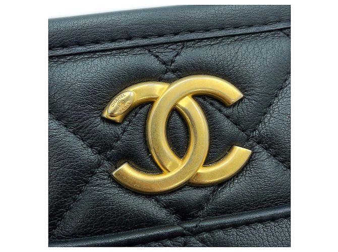 Borsa a tracolla Chanel Matelassé in pelle nera Nero - vista 12