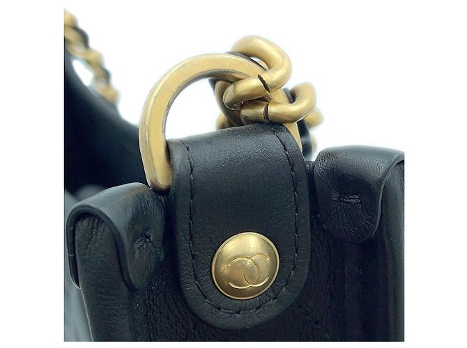 Borsa a tracolla Chanel Matelassé in pelle nera Nero - vista 13