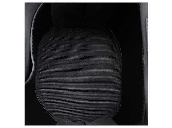 Borsa a tracolla Chanel Matelassé in pelle d'agnello nera Nero - vista 10