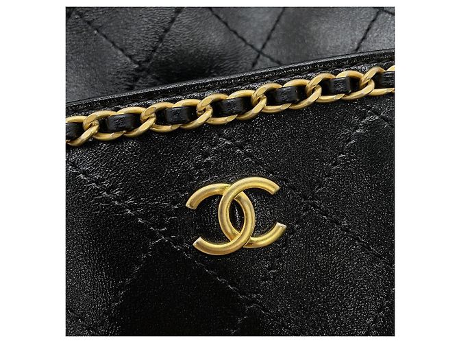 Borsa a tracolla Chanel Matelassé in pelle d'agnello nera Nero - vista 13