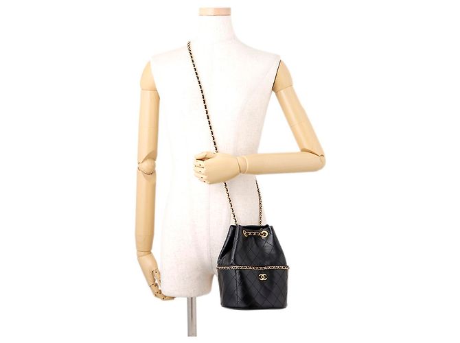Borsa a tracolla Chanel Matelassé in pelle d'agnello nera Nero - vista 5