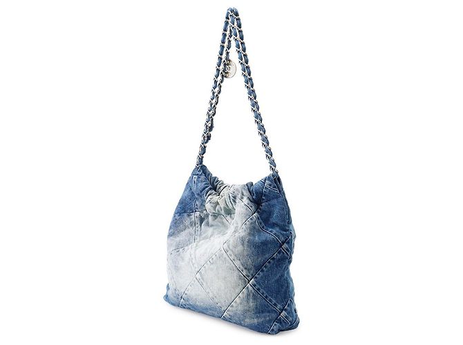 Borsa a tracolla Chanel Matelassé in denim blu - vista 2