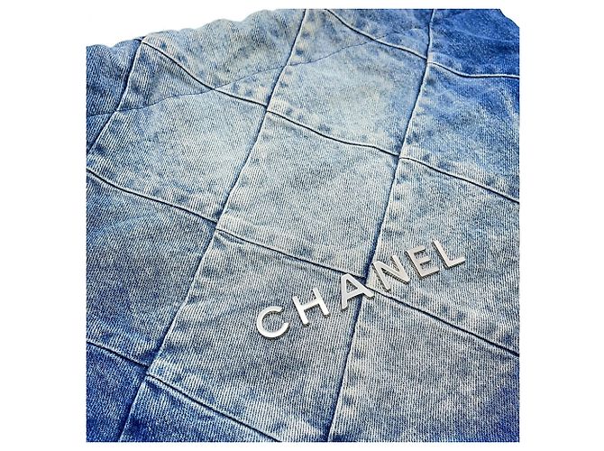 Borsa a tracolla Chanel Matelassé in denim blu - vista 6