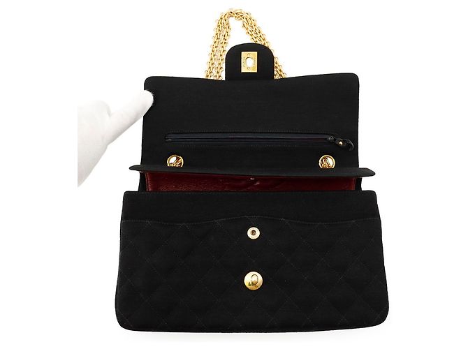 Borsa a tracolla con catena Chanel Matelassé in jersey di cotone nero - vista 6