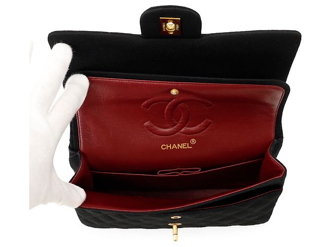 Borsa a tracolla con catena Chanel Matelassé in jersey di cotone nero - vista 7