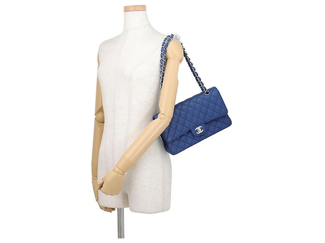 Borsa a tracolla Chanel Matelassé Blue - vista 4