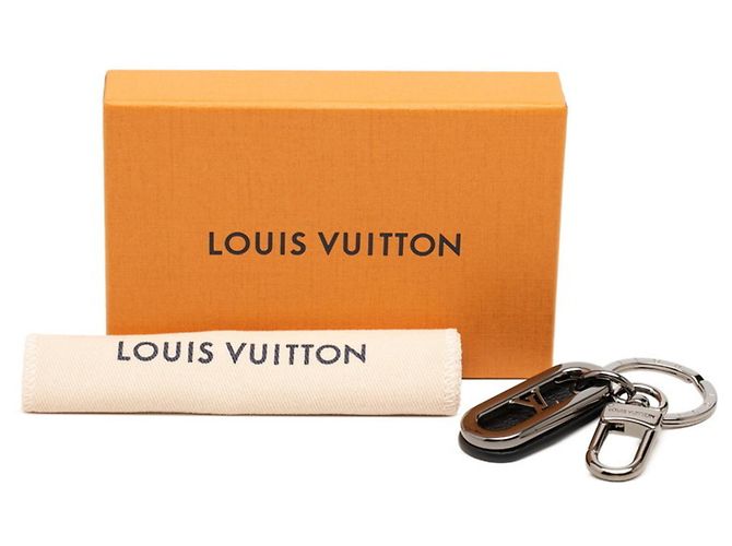 Louis Vuitton Monogram Eclipse Keyring Black Metallic - view 5