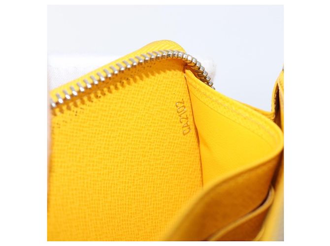 LOUIS VUITTON Epi Zippy Wallet Cartera Larga Amarilla M60309 LV Auth 205890V Amarillo - vista 11