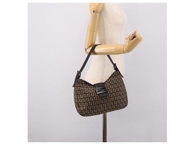 Borsa a tracolla FENDI Zucchino Canvas Mamma Baguette Marrone Argento Auth 204892V - vista 26