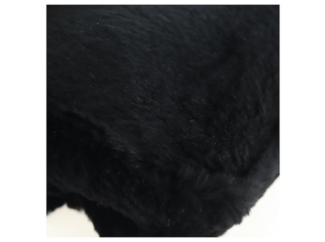 Borsa a tracolla FENDI Mamma Baguette in pelliccia nera Auth 206008SAM Nero - vista 13