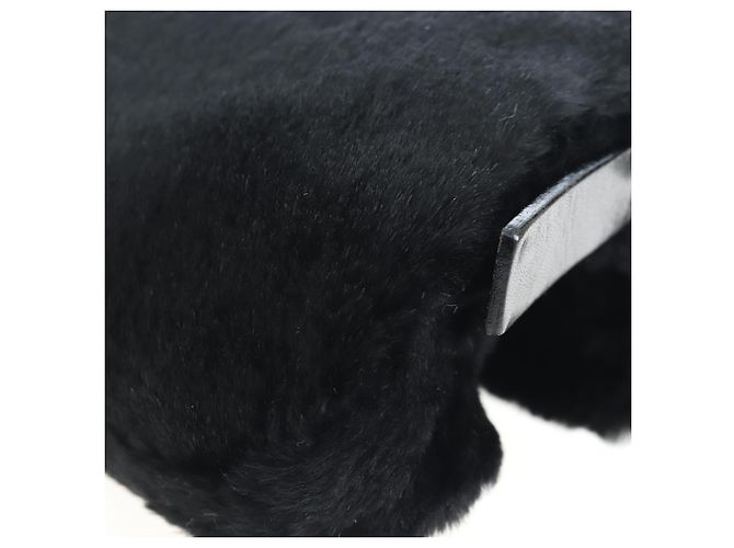 Borsa a tracolla FENDI Mamma Baguette in pelliccia nera Auth 206008SAM Nero - vista 14