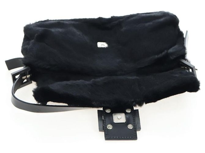 Borsa a tracolla FENDI Mamma Baguette in pelliccia nera Auth 206008SAM Nero - vista 17