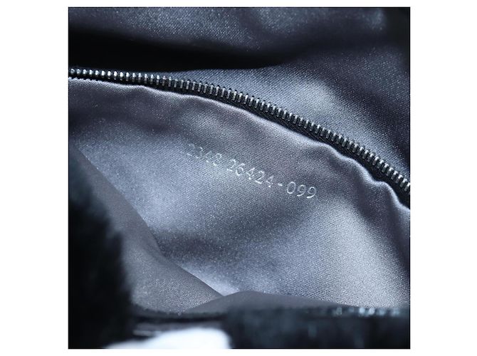 Borsa a tracolla FENDI Mamma Baguette in pelliccia nera Auth 206008SAM Nero - vista 25