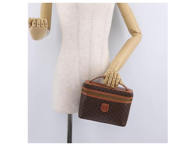 Céline CELINE Macadam Vanity Cosmetic Pouch PVC Brown Gold Tone Auth ki6896M Braun - Ansicht 23