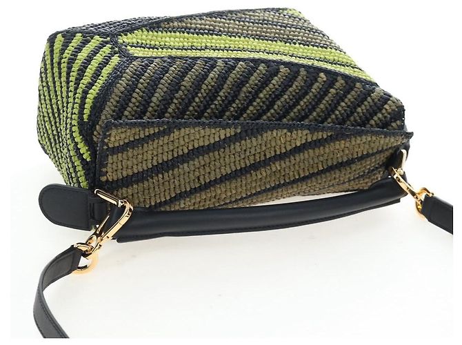 Borsa a mano LOEWE Puzzle Bag Small in pelle Verde Tono Oro Auth 167700SM - vista 6