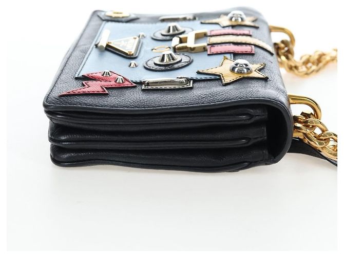 Borsa a tracolla con catena PRADA in pelle nera e oro Auth 202514M Nero D'oro - vista 5