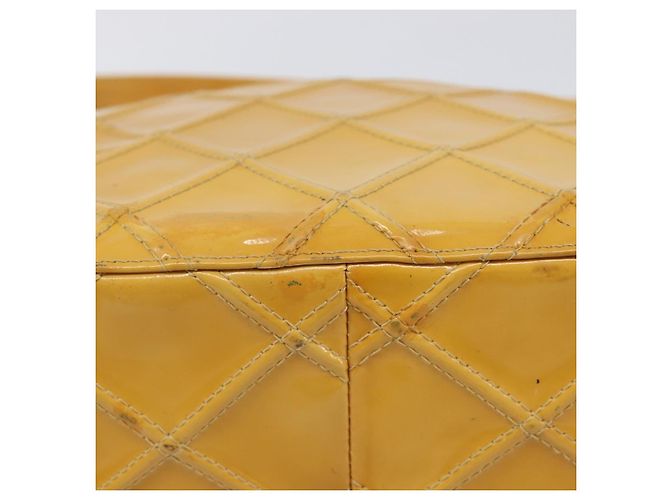 Borsa a tracolla CHANEL Matelasse Pelle verniciata Giallo Argento CC Auth bs37322 - vista 13